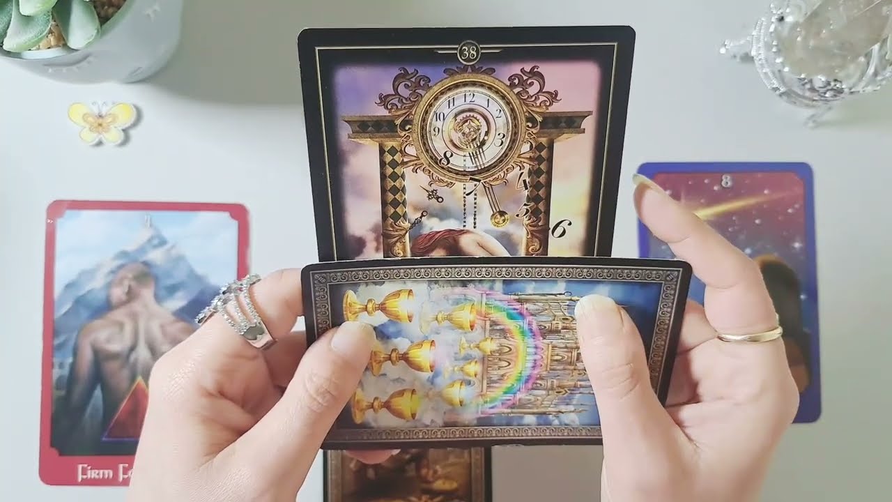 🔮WHO HAS A SECRET CRUSH ON YOU💜 Let me Describe |PICK A CARD|Tarot Reading(Timeless) #pickacard