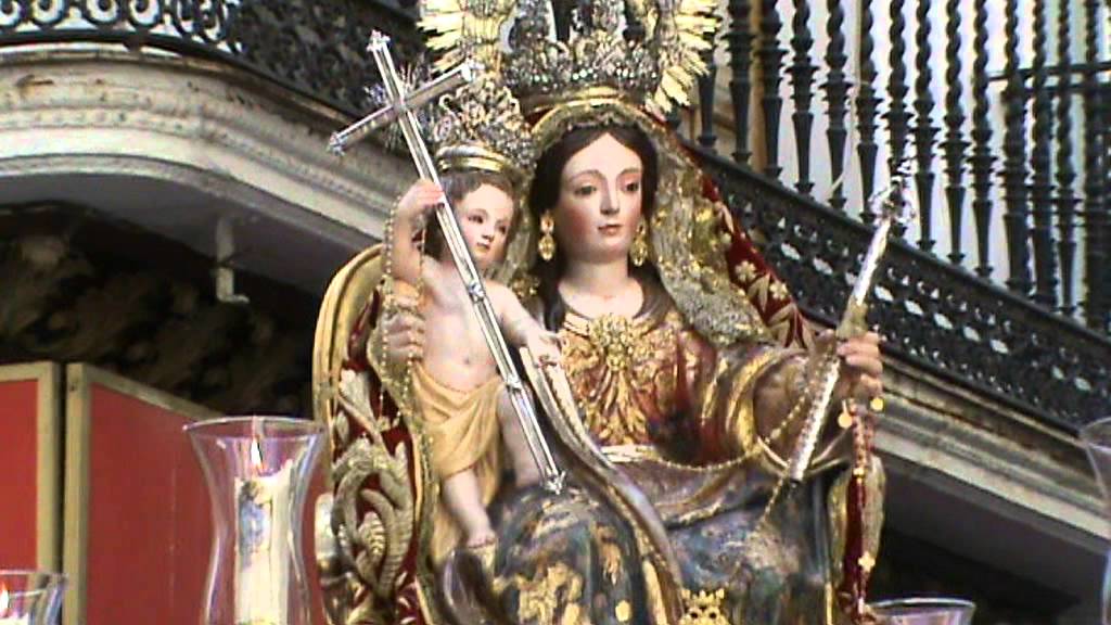 Salida Extraordinaria Virgen del Rosario de los Humeros (vuelta). Mayo 2011.