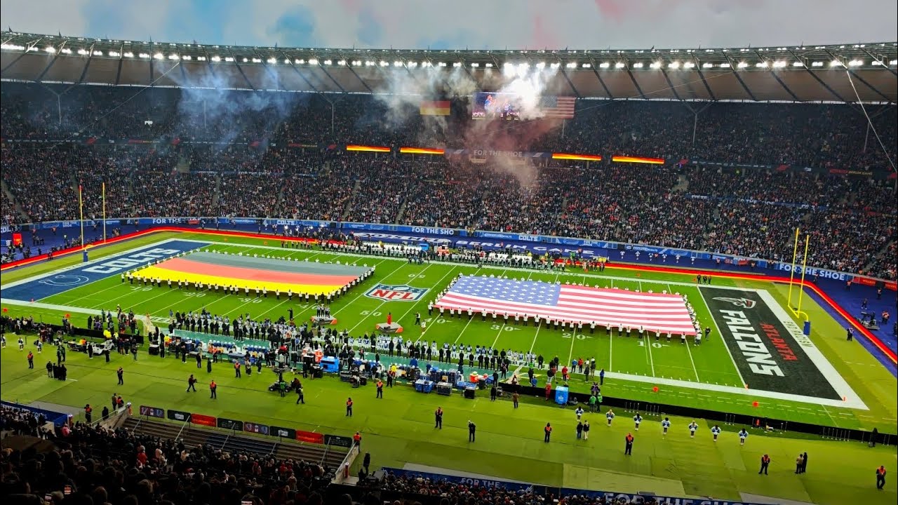 🇩🇪🏈🇺🇸 NFL Berlin 2025 | National Anthems | USA & Germany