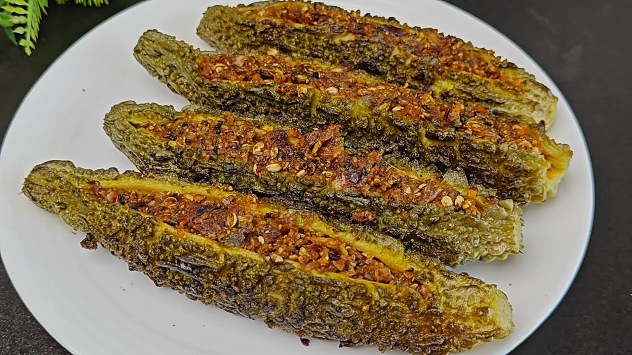 Bharwa Karela | Karela Fry | Bitter Gourd Fry Recipe | मसालेदार भरवा करेला रेसिपी