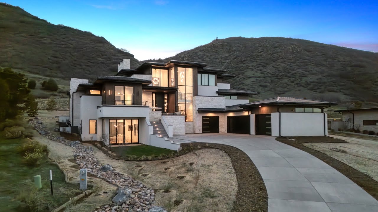 Brand NEW Build! Would You Live Here?