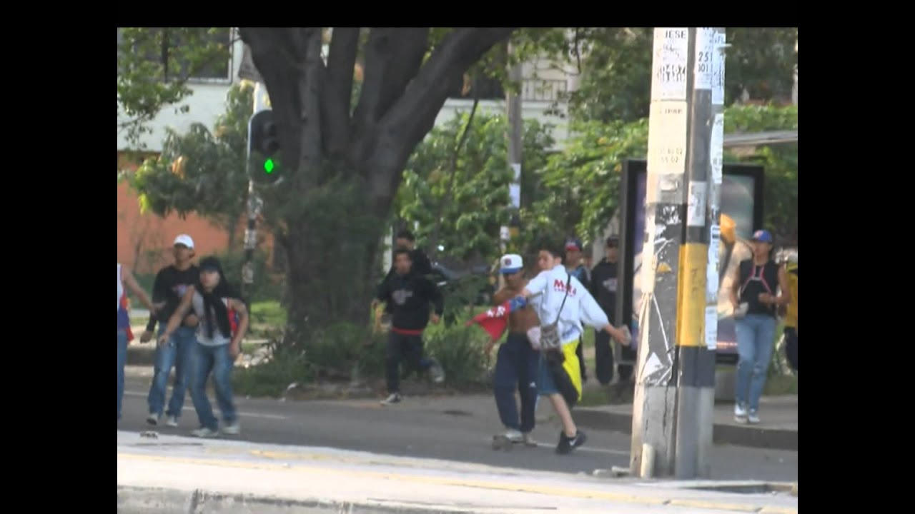 23 capturados tras disturbios entre hinchas del Dim y Nacional [Noticias] - TeleMedellin