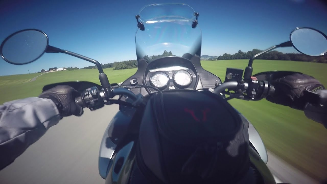 Honda Varadero 1000 / Big lady it goes fast [RAW Sound]