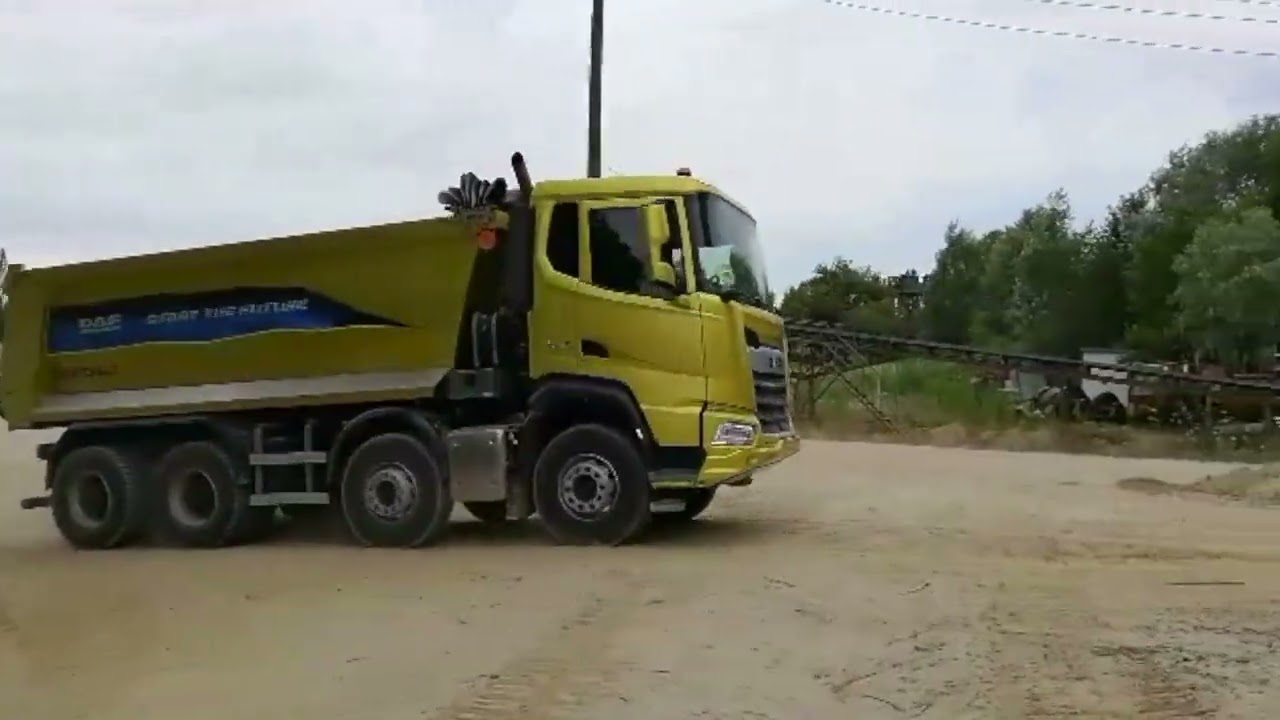 DAF XFC 530 FAD 8x4 in Cave Merlini a Gaggiano (MI)