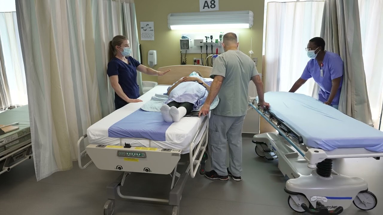 PDSB - Transfering a patient from a bed to a stretcher