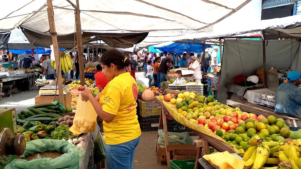Feira livre Saloá Pe.Brasil 09/04/25