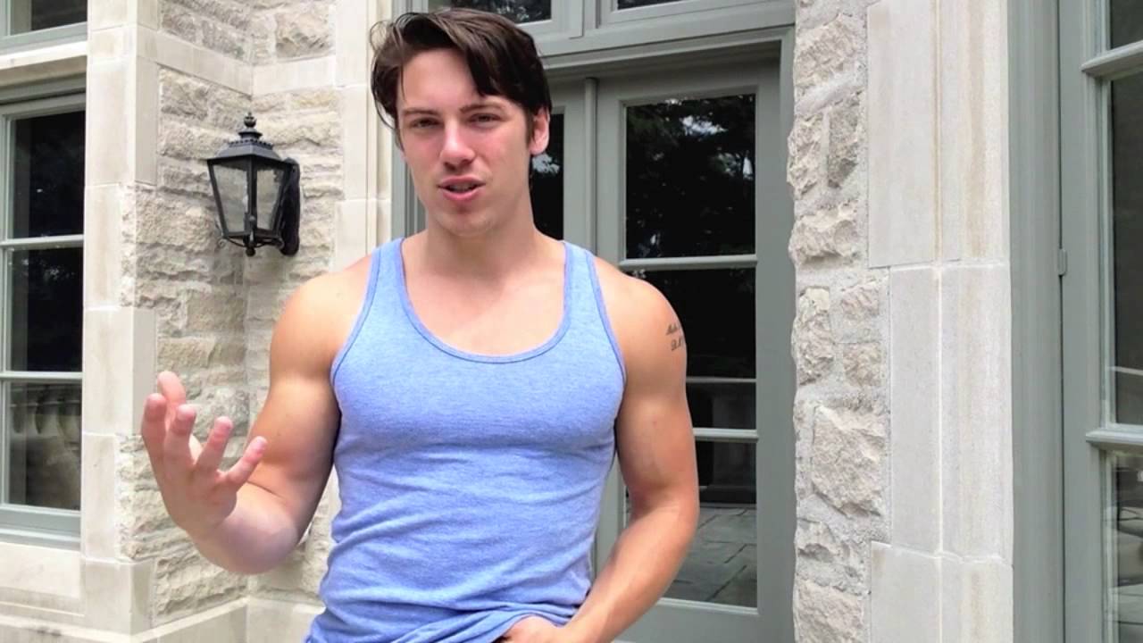 How to Build The Hollywood Superhero Physique