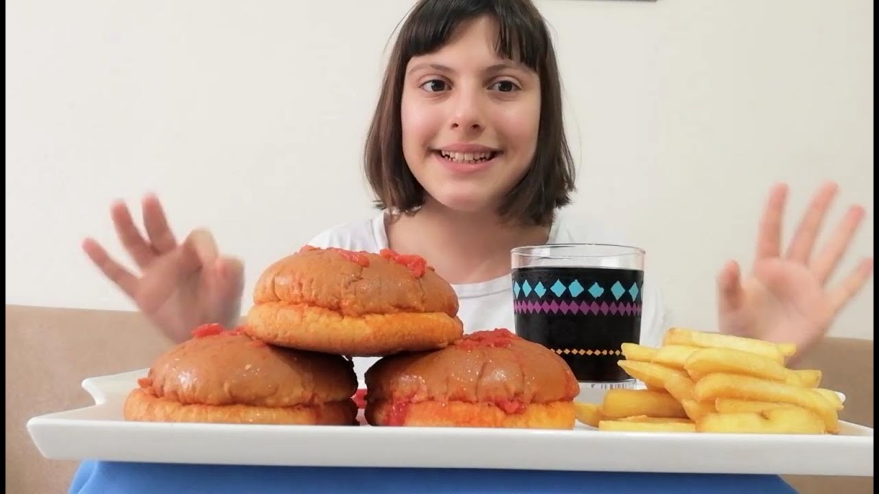 ISLAK HAMBURGER MUKBANG | Netflix - The Platform Filmi hakkında konuştum