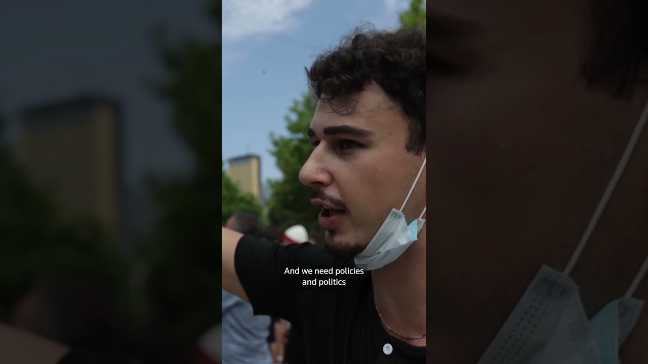 Полиция применила слезоточивый газ и водометы для разгона протестующих в Албании