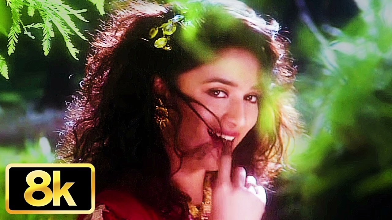 Song: Dekha Hai Pehli Baar Saajan Ki Aankhon Mein Pyaar