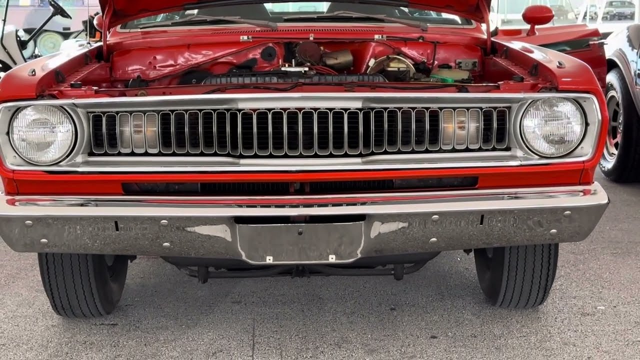 Неотреставрированный Duster Benchmark 1972 года продан за 75 тысяч долларов + аукционные сборы.