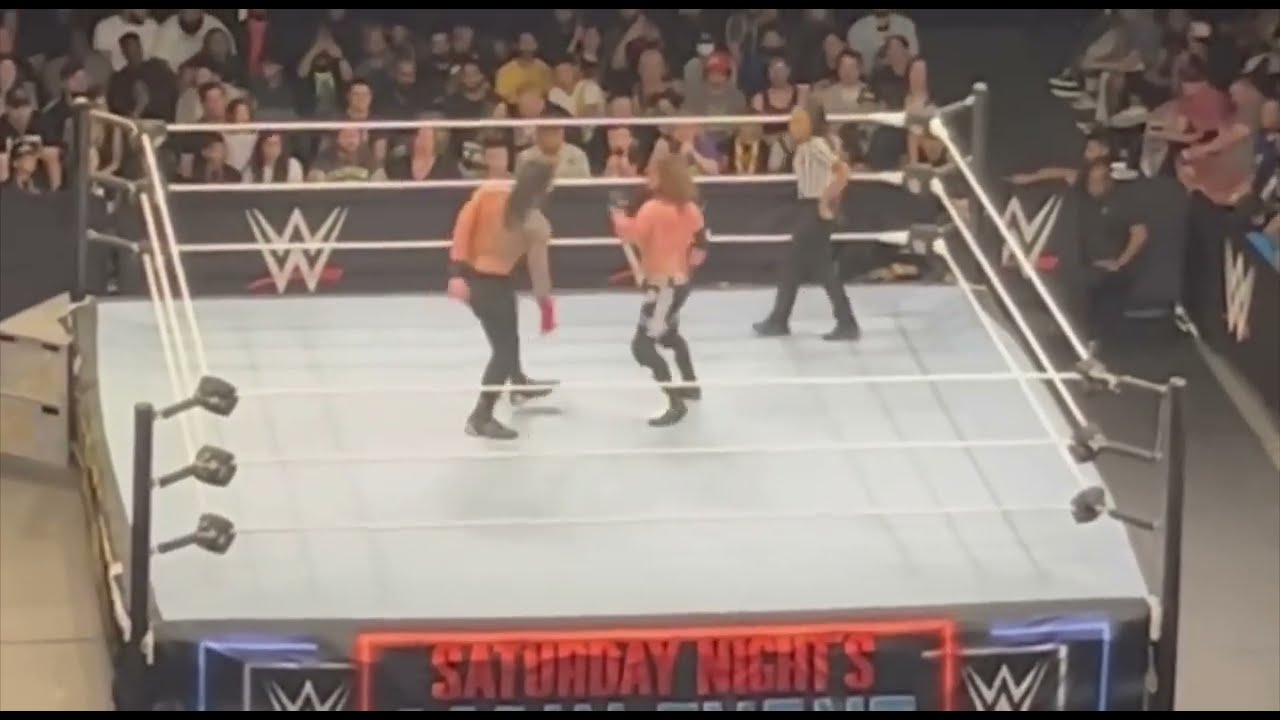 Roman Reigns vs Aj Styles Full Match during WWE Live Event!