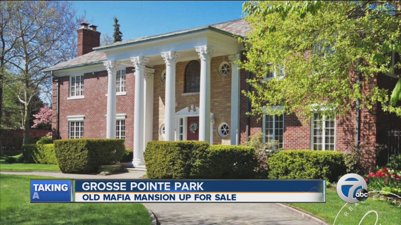 Old mafia mansion up for sale