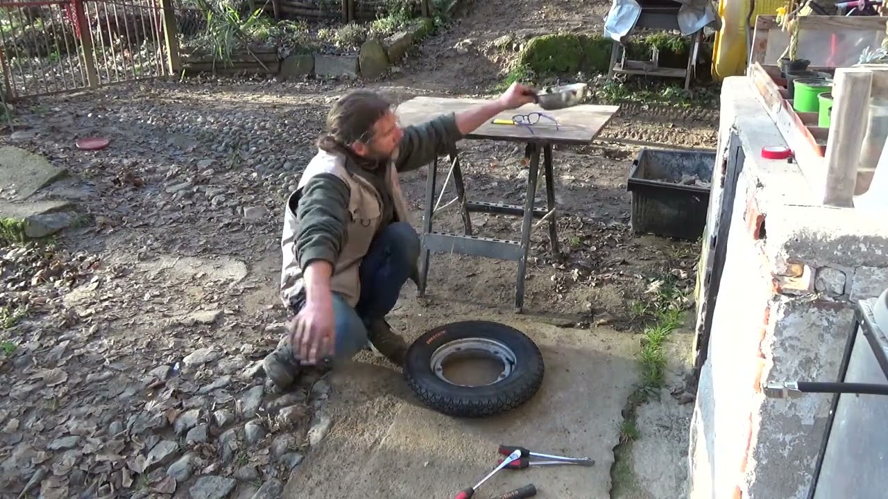 la vita in cascina è anche questo, sostituzione pneumatico anteriore ape tm p 602