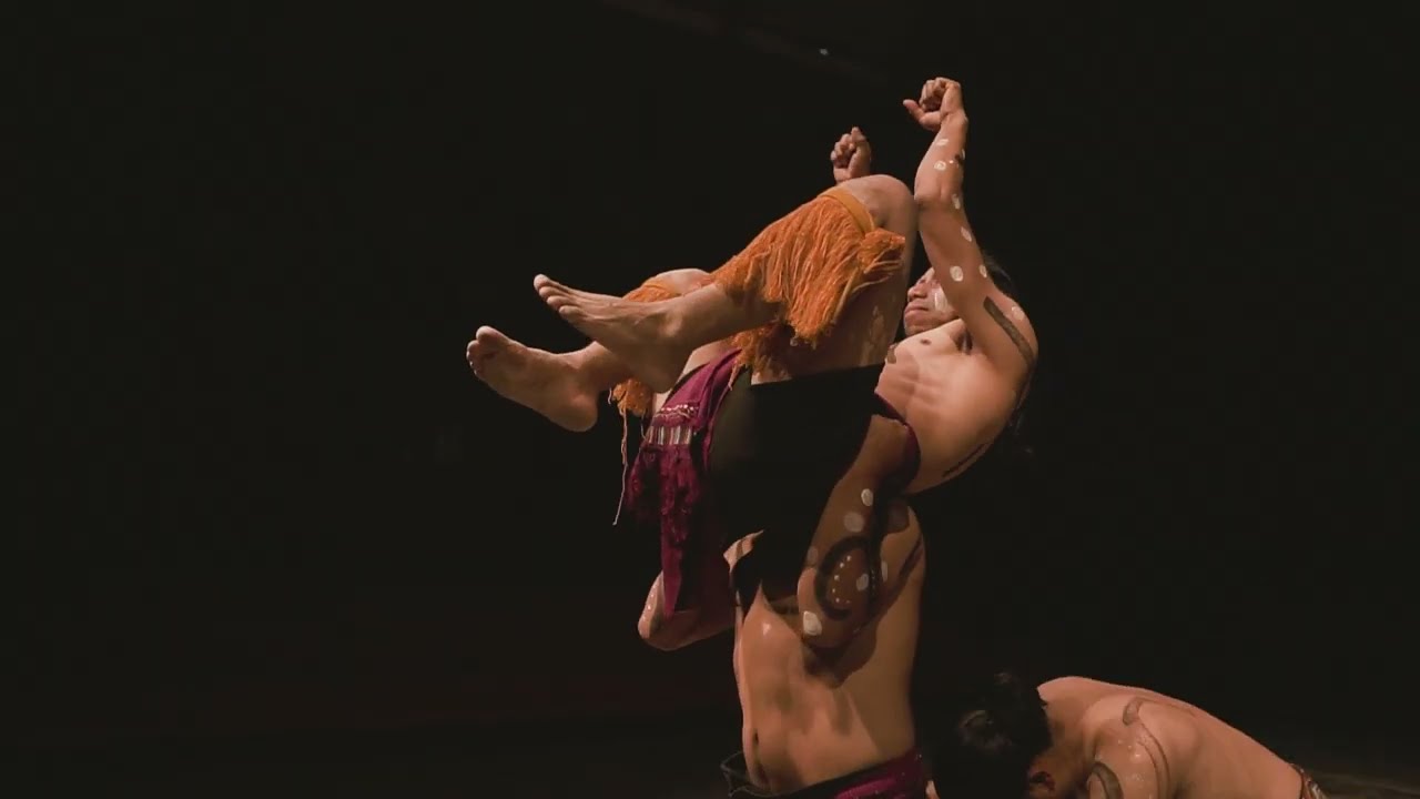 Grupo Sotz'il - Danza Ciempiés