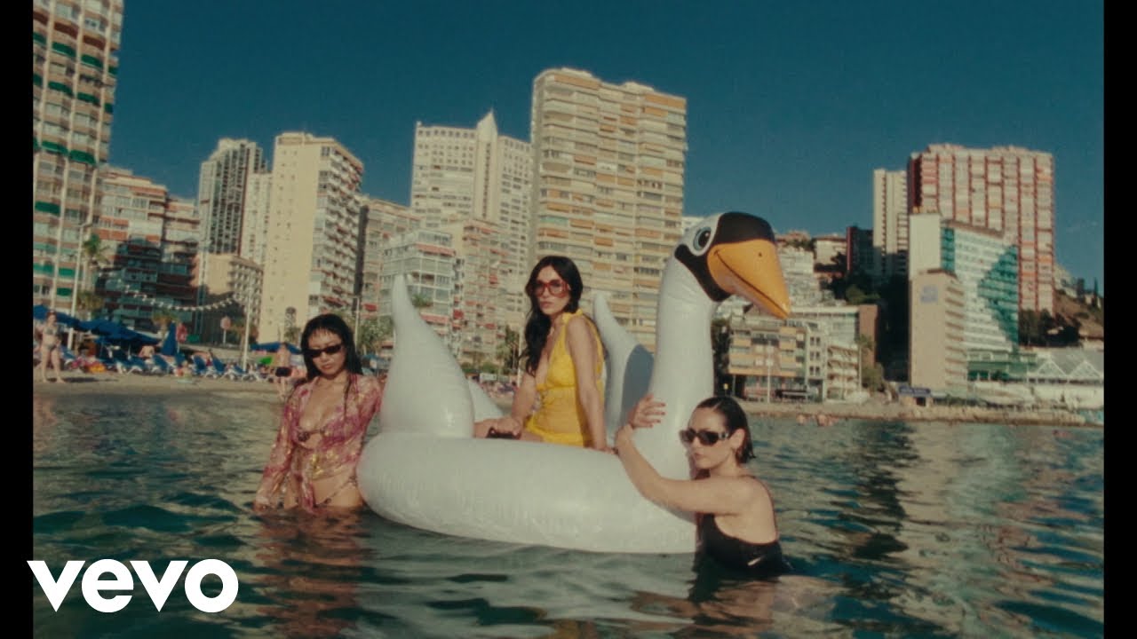 La Tania - AWITA (Video Oficial)