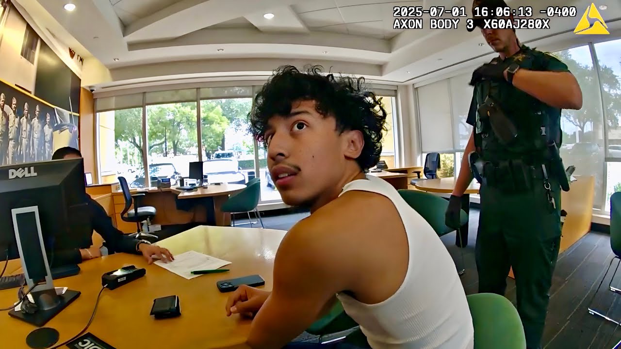 Banker Tricks Teen Scammer into Waiting For Police to Arrive #2