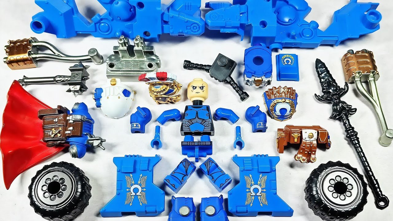 LEGO Warhammer 40K Ultramarines Outrider Review 🔥 Space Marine Custom Minifigure & Bike Build!