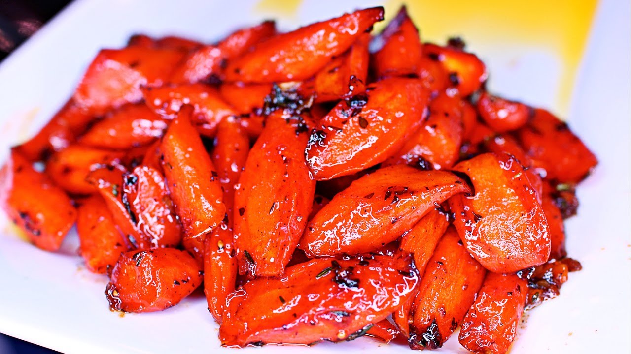 Honey Garlic Butter Carrots Recipe -  Easy Roasted Carrots