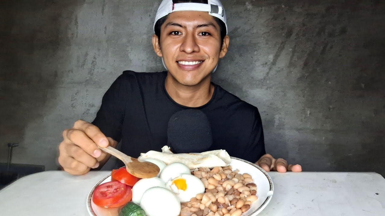 ASMR COMIENDO FRIJOLES CON HUEVOS COCIDOS MUKBANG EN ESPAÑOL 
