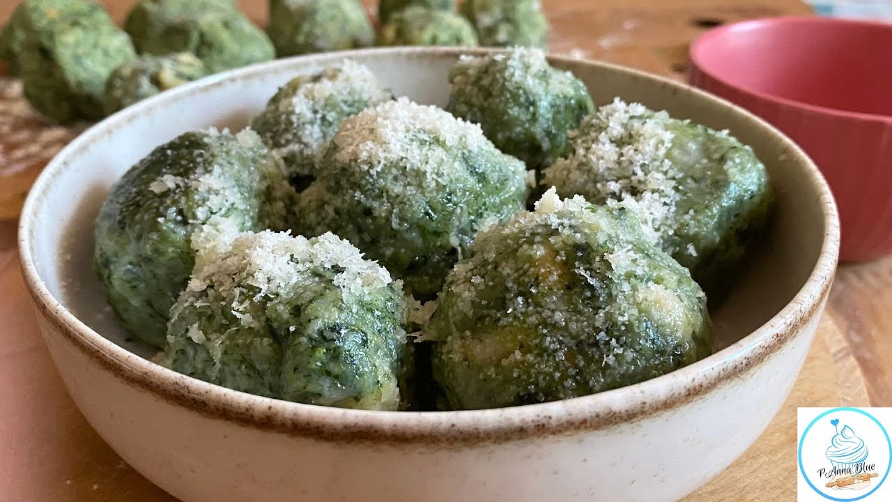 Gnocchi di spinaci e pane raffermo alla triestina
