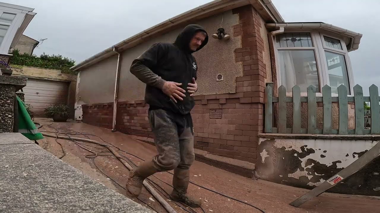 Removing paint off a bungalow - Sandblasting