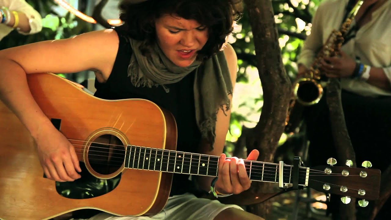 Lyden av Slottsfjell: Fay Wildhagen - Snow