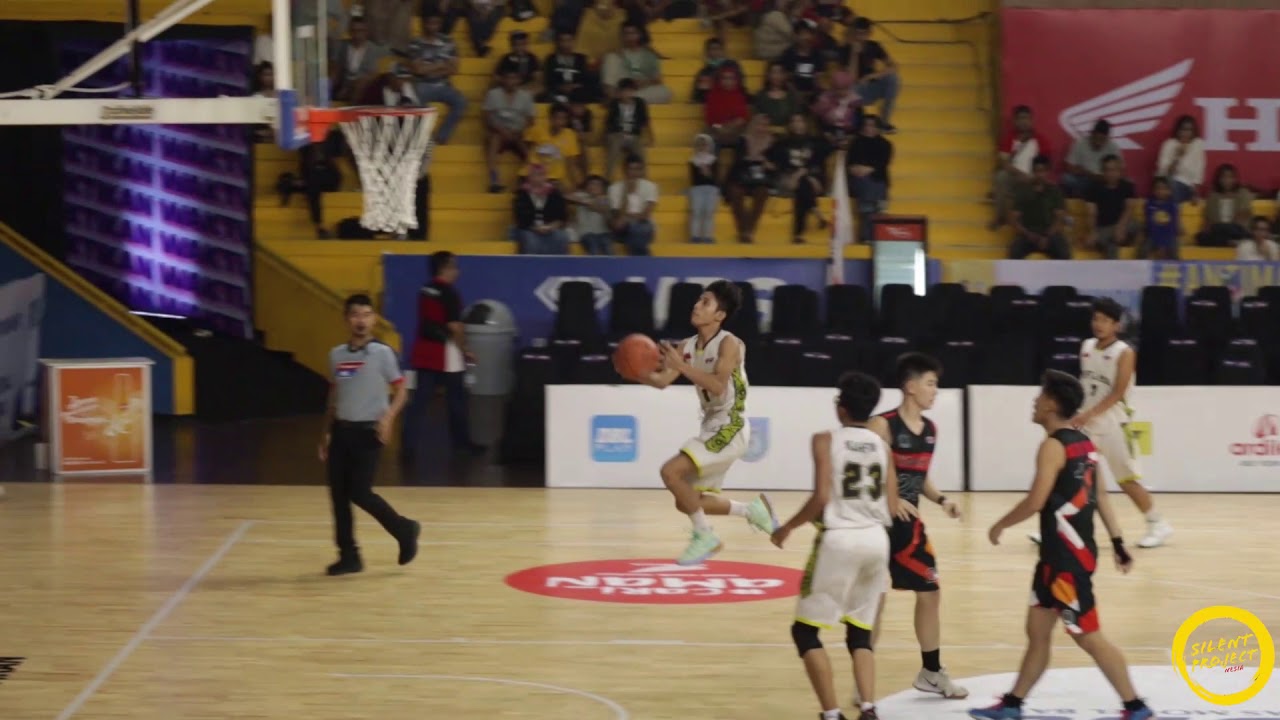 HAFIZH IS SPECIAL 🔥 | DBL Championship Series Jakarta 2019 : SMAN 71 vs SMAK 5 Highlgihts