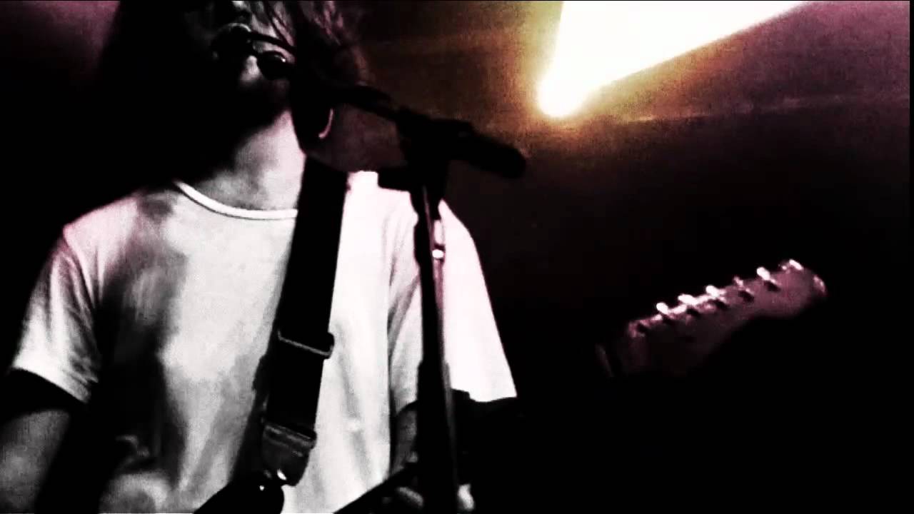 The Laurels - Merry Go Round