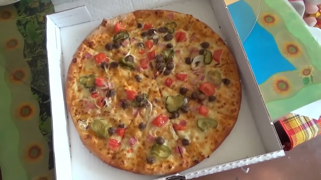 Пицца Папа Джонс (Papa John's) Чизбургер и куриные крылышки Барбекю