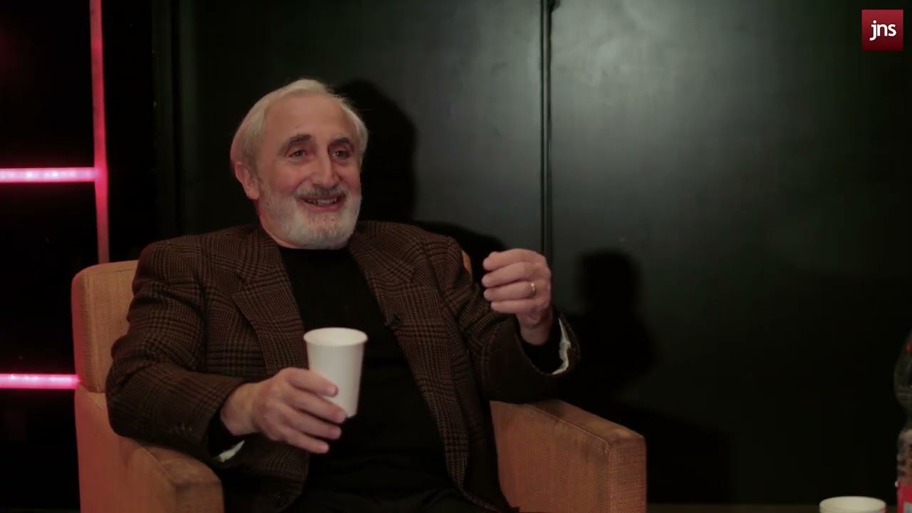 Ask Me Anything Session at the Tel Aviv International Salon (THE SAAD TRUTH_1985)