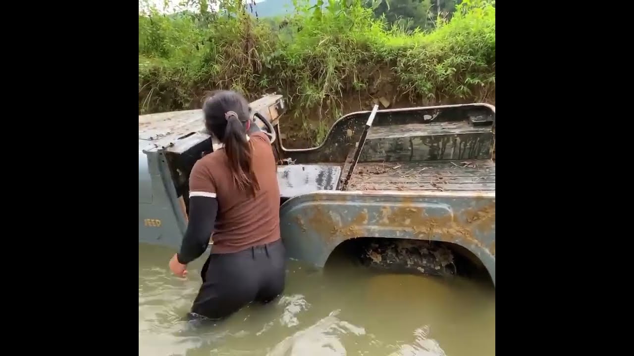 60 year old UAZ 469 car   Restoration of abandoned military vehicles