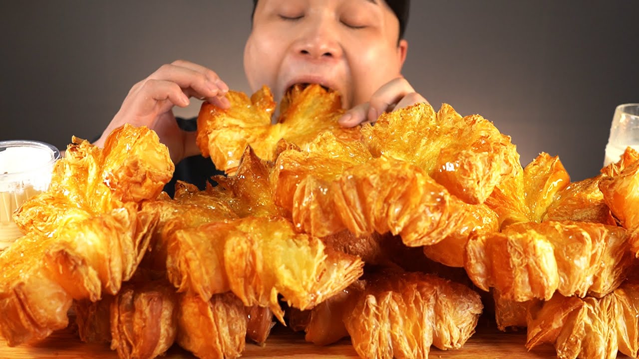 궁전제과의 바삭한 나비파이와 우유 먹방~!! 리얼사운드  ASMR social eating Mukbang(Eating Show)