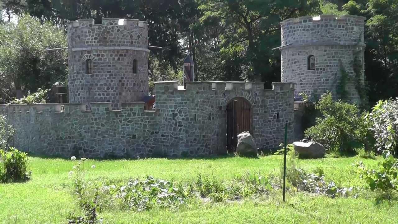 Burg Moonstone