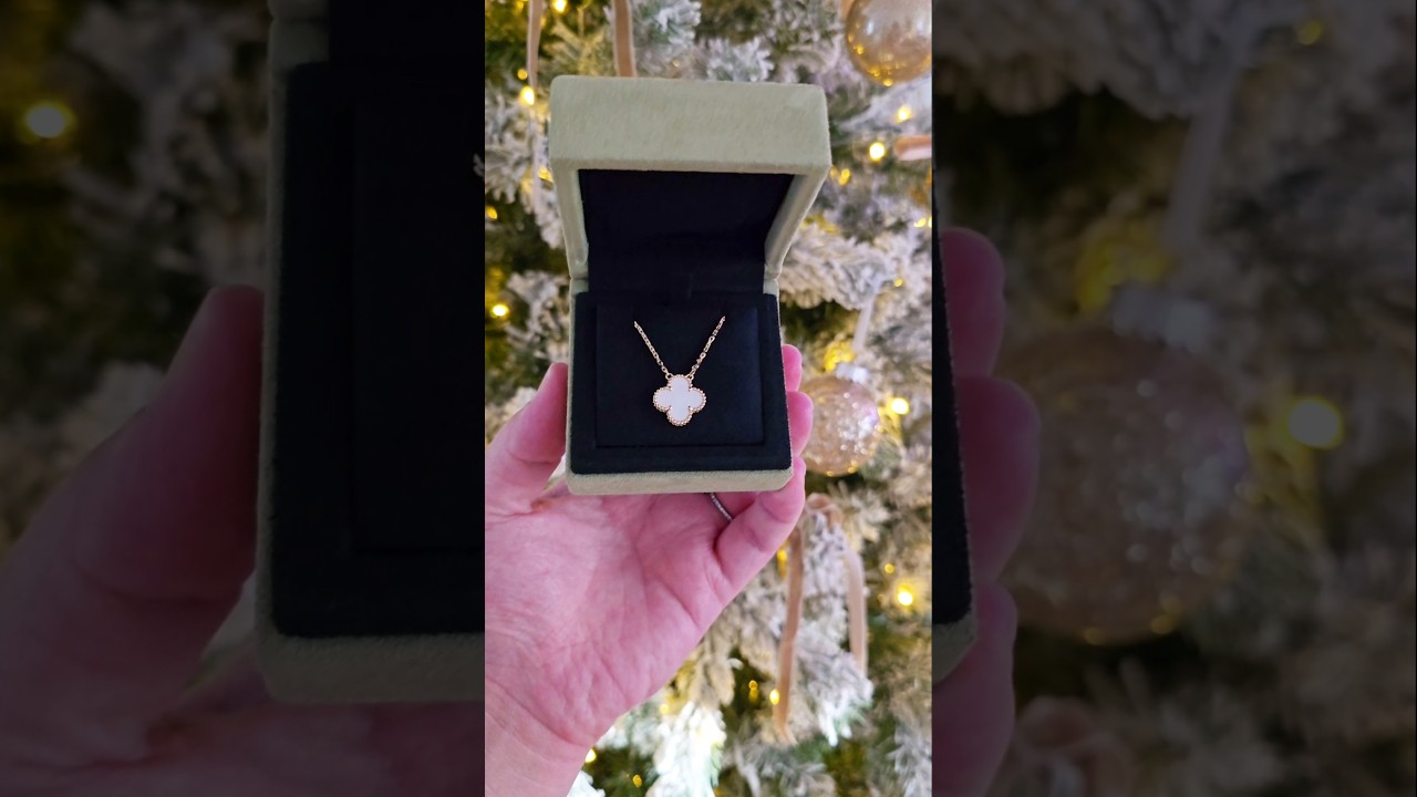 Van Cleef & Arpels Vintage Alhambra Necklace Unboxing