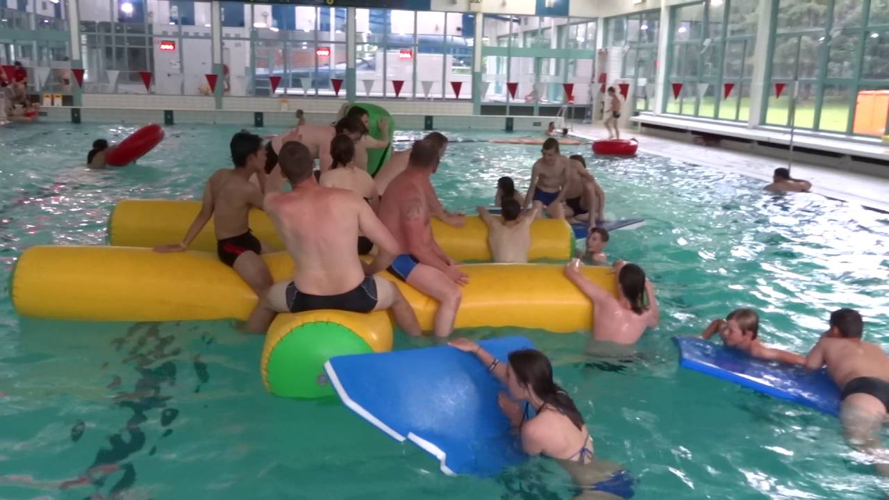 Tropical Party (zwemmen) tijdens JMC-Jubileumkamp 2016