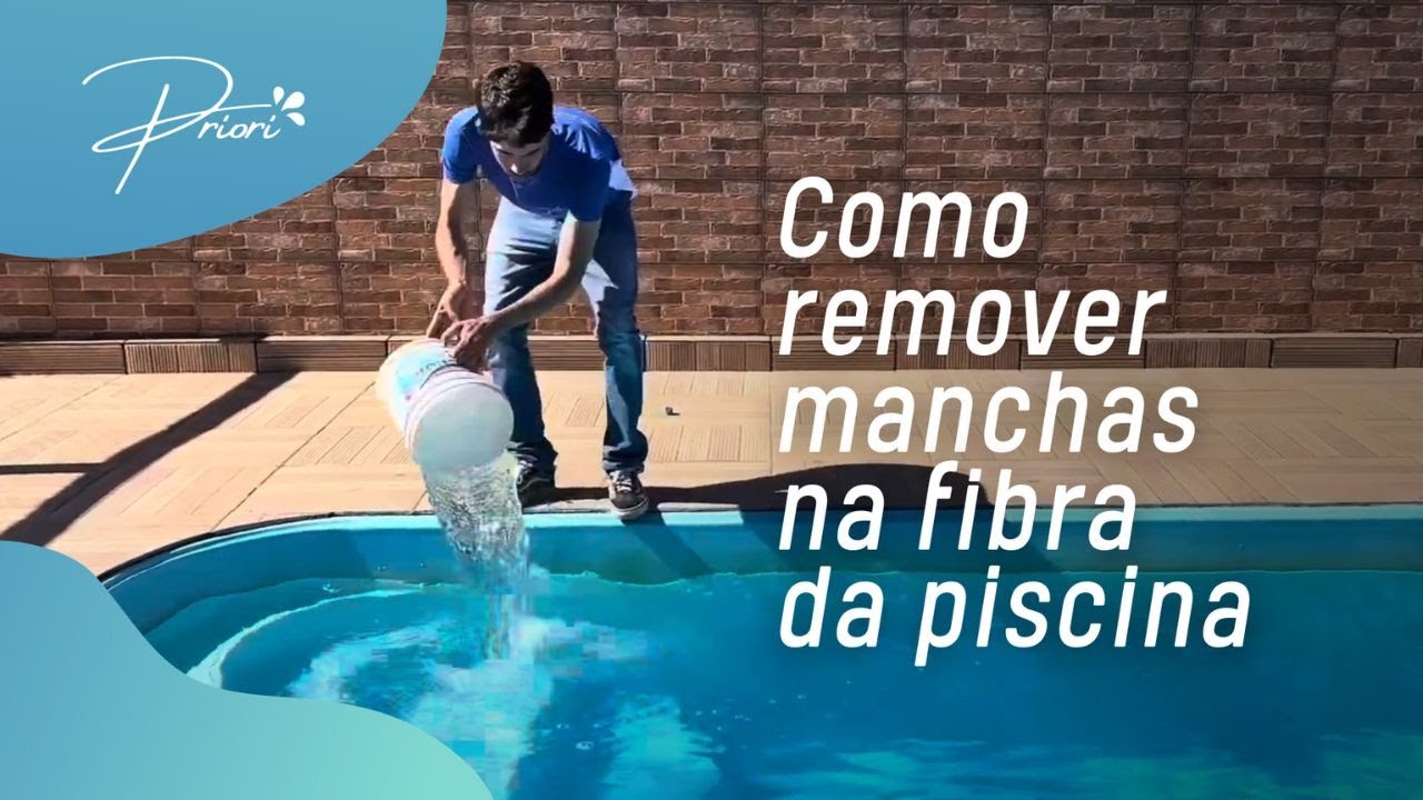 Como remover manchas na fibra da piscina devido ao excesso de metal na água
