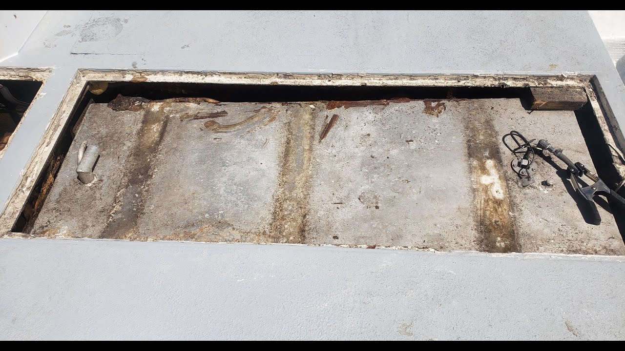 1984 Grady White - Gas Tank Removal - Episode 16 Part 1