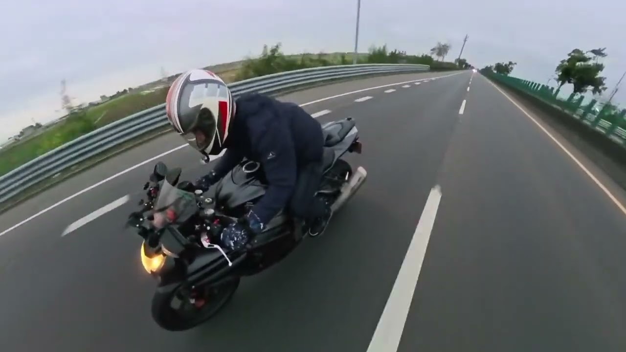 花季阿里山公路車多 82快騎重機 GSXR1000 