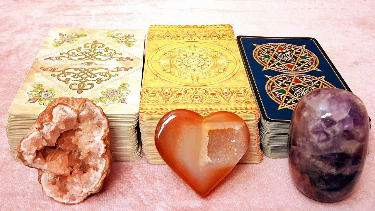 🟠 TAROT INTERACTIVO HOY ❤️&zwj;🔥 &iquest;Qu&eacute; piensa de m&iacute; y de lo nuestro? 🪷 &iquest;C&oacute;mo cree que debe actuar? 🌾✨️