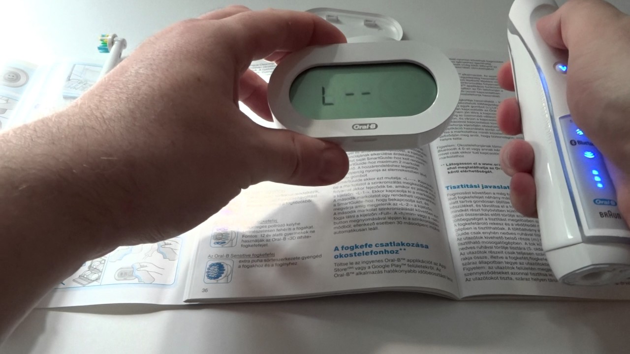Oral-B Pro 6900 D36.545.5HX elektromos fogkefe mindkét markolatának SmartGuide-al való párosítása