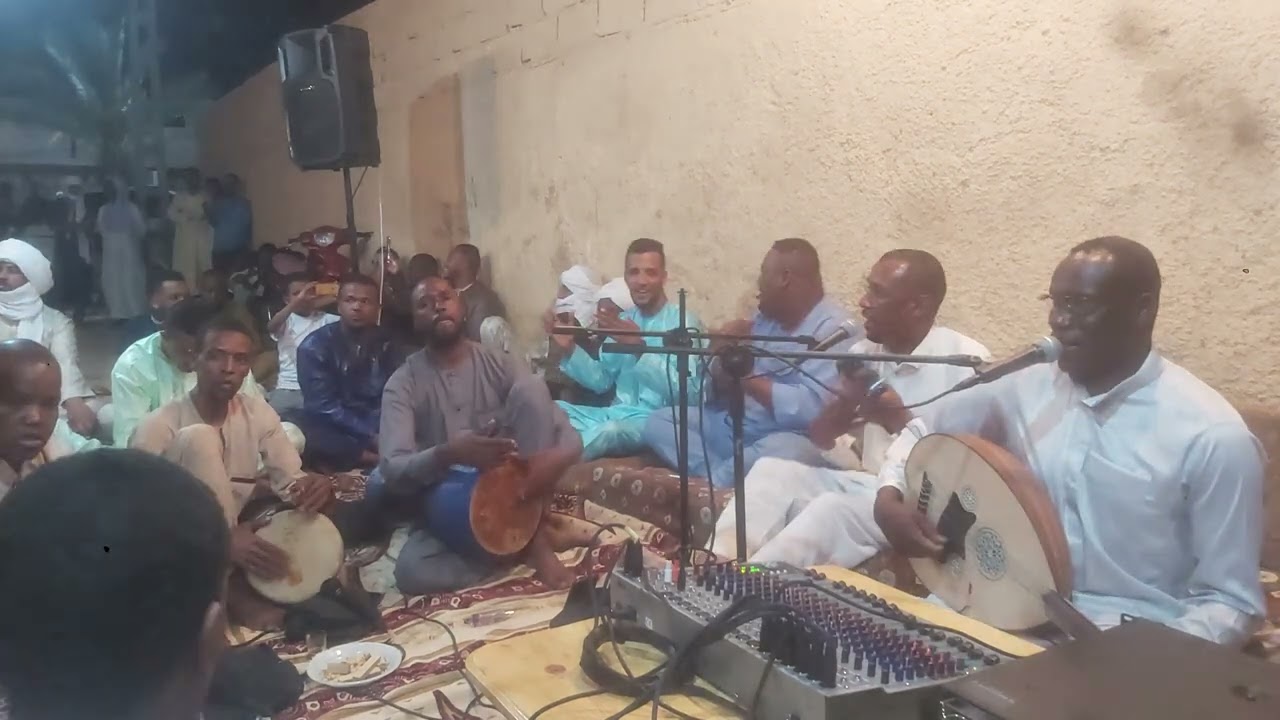 ازوييغ اتدڨات أد لوجان 🤗🤗 ماوي احمد وفرقة فنانين الطاسيلي 27 ماي 2o22 حي بني وسكن