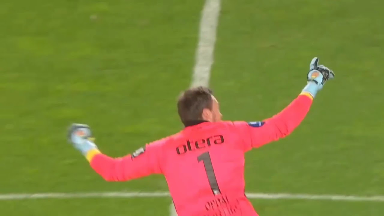 Torwart erzielt Tor gegen Sascha Burchert
