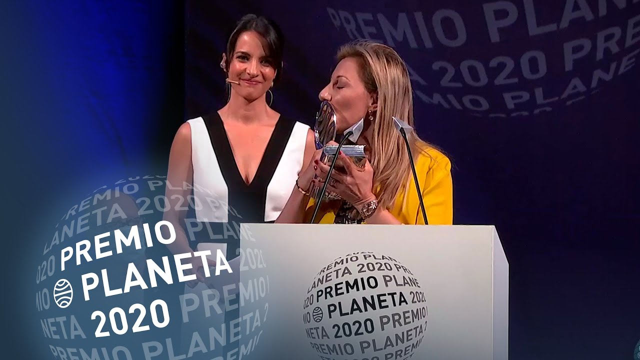 Eva García Sáenz de Urturi, ganadora del Premio Planeta 2020 con “Aquitania”