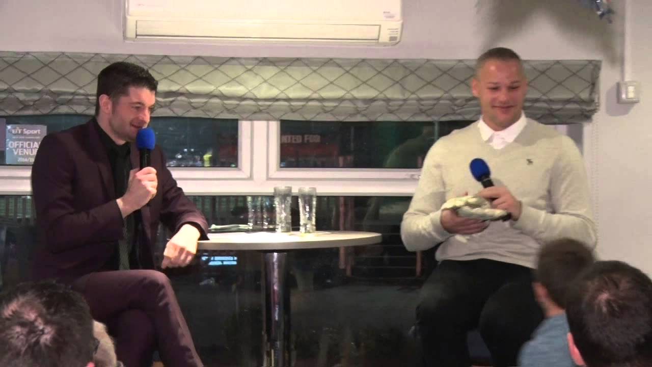 Brian Jensen gives young fan his goalkeeping gloves