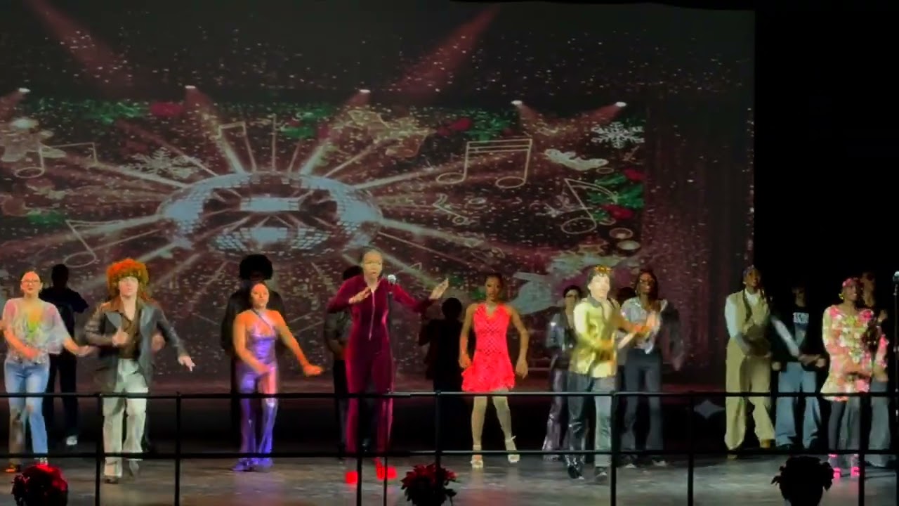 THE 12 GROOVY DAYS OF CHRISTMAS • CENTRAL ISLIP SHOW CHOIR