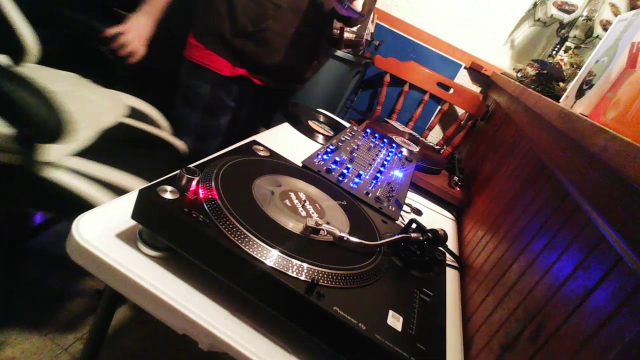 Pioneer PLX 500 Scratching