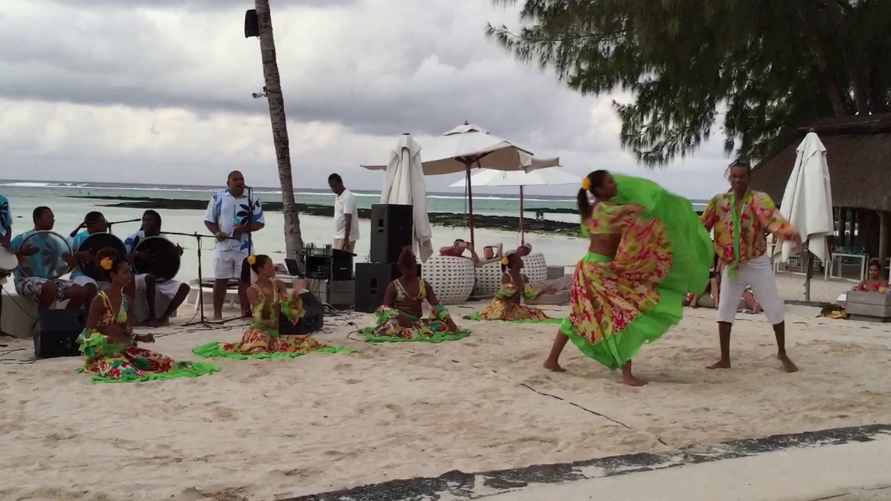 Mauritius Dance on the beach