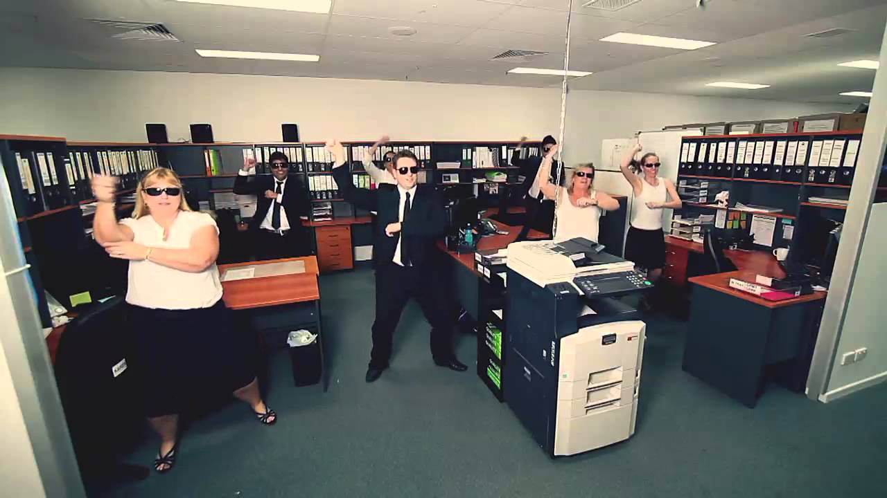 Gangnam Style - Good Price Pharmacy Christmas Video