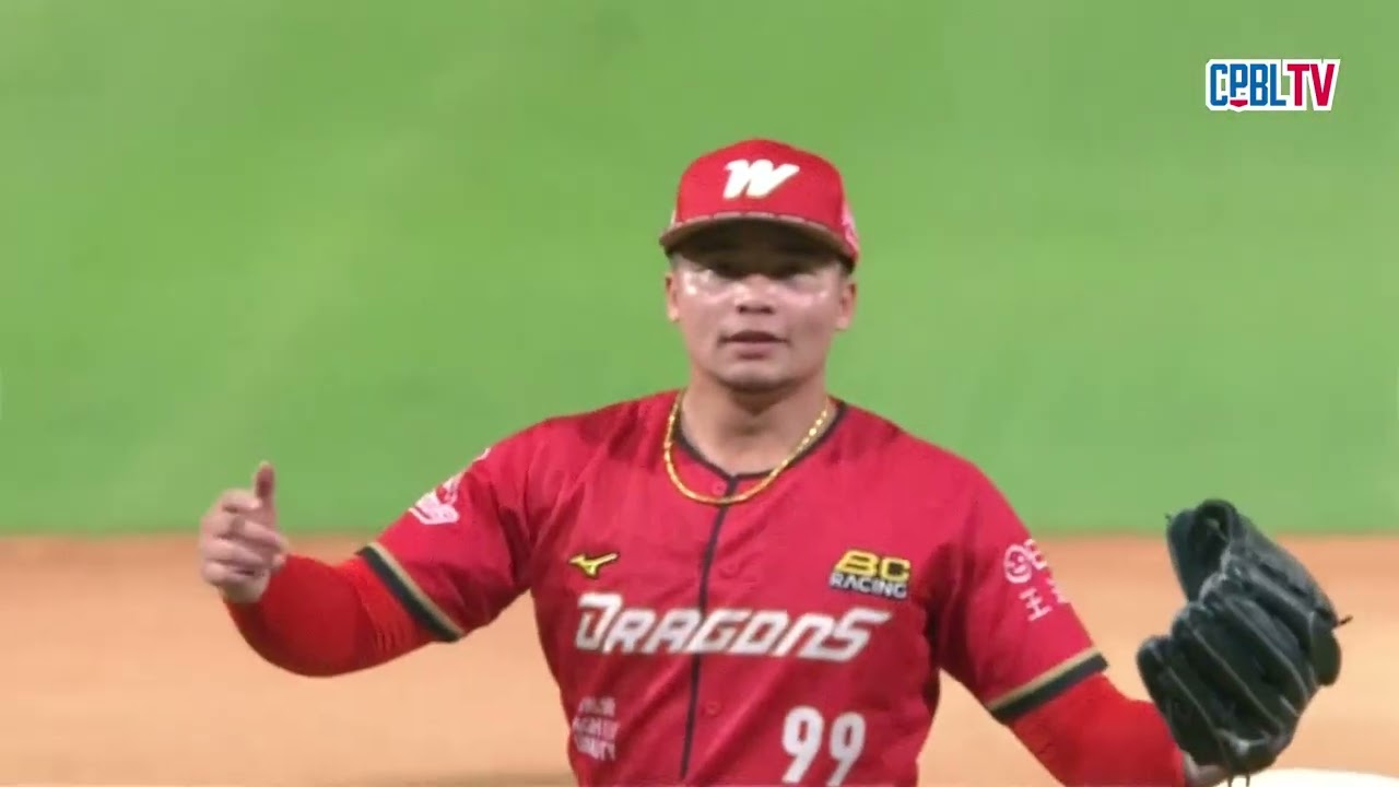 08/24 味全 VS 富邦 八局下，12強「胴上投手」的強心臟，無人出局滿壘大危機，林凱威成功化險為夷，富邦大中滿壘計